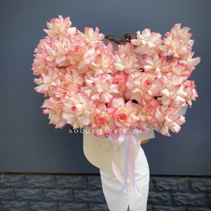 31 французская роза Джумилия в боксе в Брянске