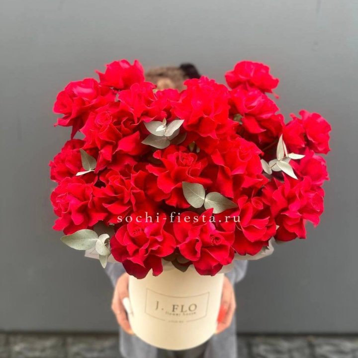 35 Французских роз в боксе в Брянске