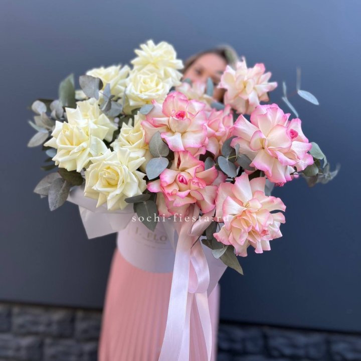 15 Французских роз в боксе в Брянске