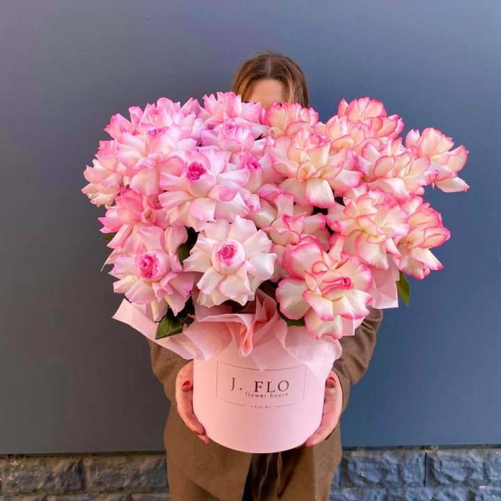 25 Французских роз микс в боксе в Брянске