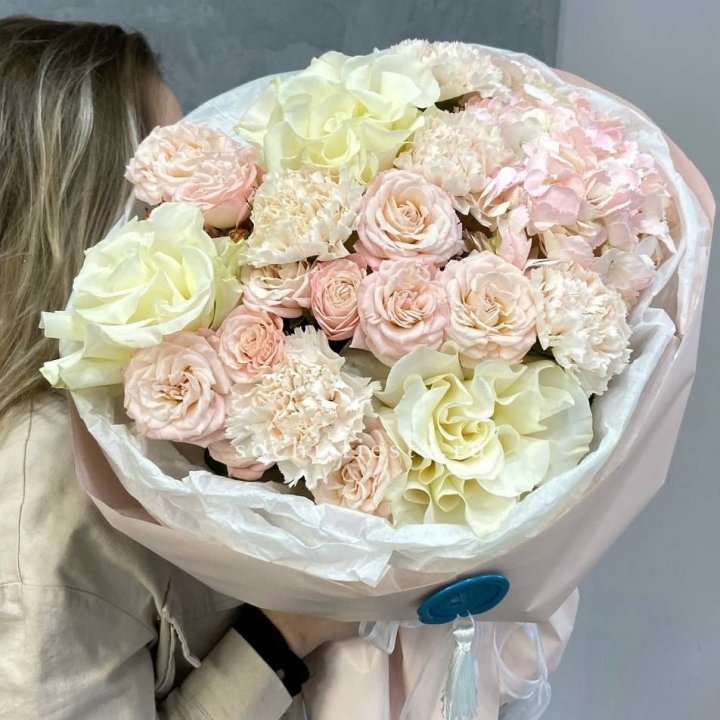 Дизайнерский букет "Джентел" в Брянске