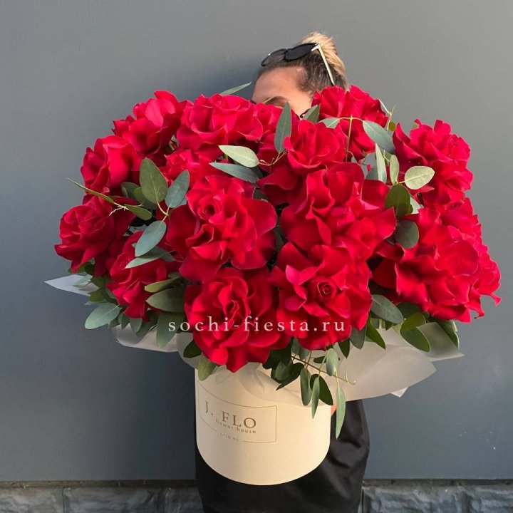 25 Французских красных роз в коробке в Брянске