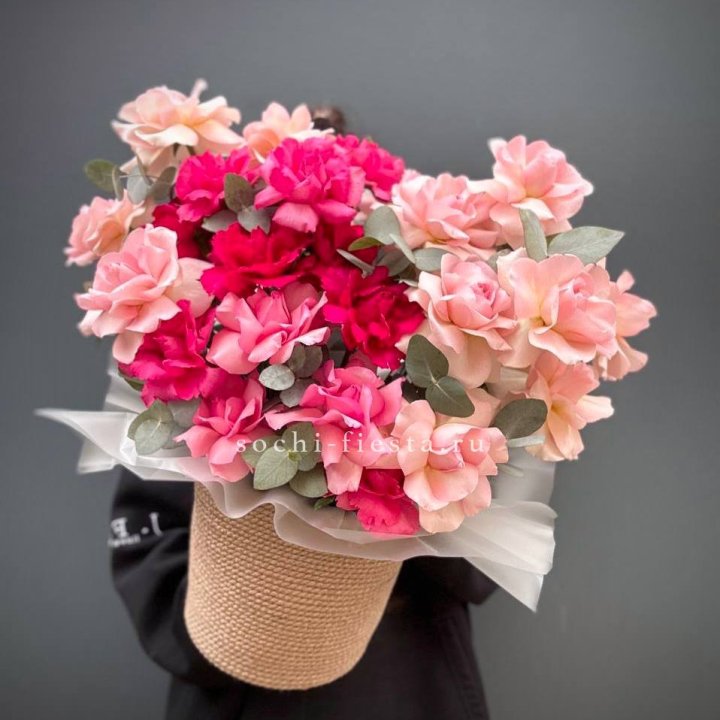 23 Французские розы Микс в боксе в Брянске