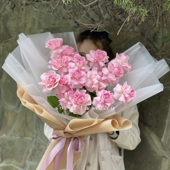 Букет из 15 французских роз Пинк дрим в Брянске