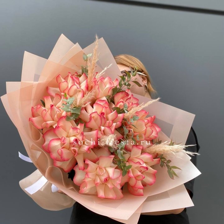 9 Французских роз Джумилия  в Брянске