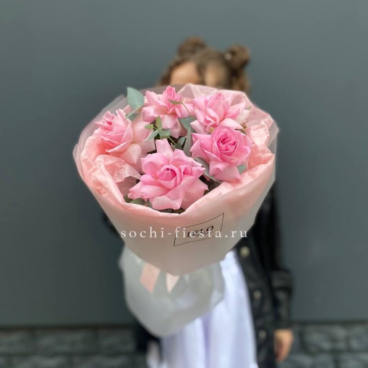 5 французских розовых роз  в Брянске