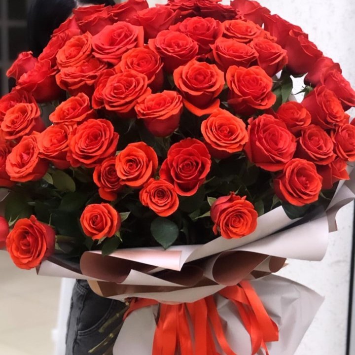 Букет высоких эквадорских роз  в Брянске