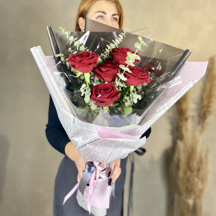 5 красных роз в Брянске