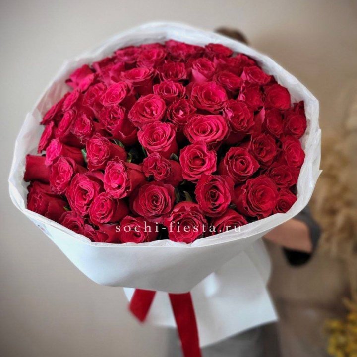 65 красных роз вайт в Брянске