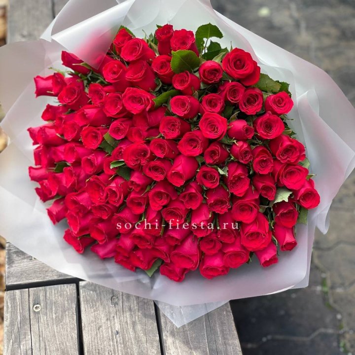 101 красная роза Лолита в Брянске