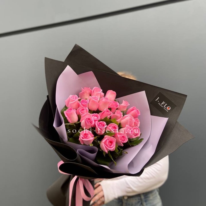 19 розовых роз  в Брянске