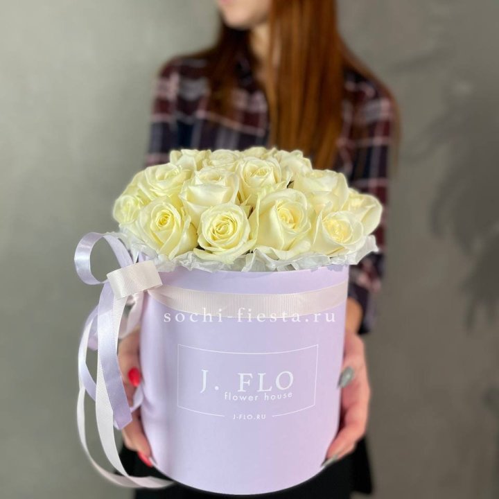 25 роз в цилиндре  в Брянске