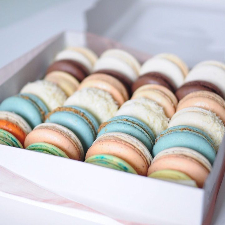 Коробка макаронс 25 шт. в Брянске