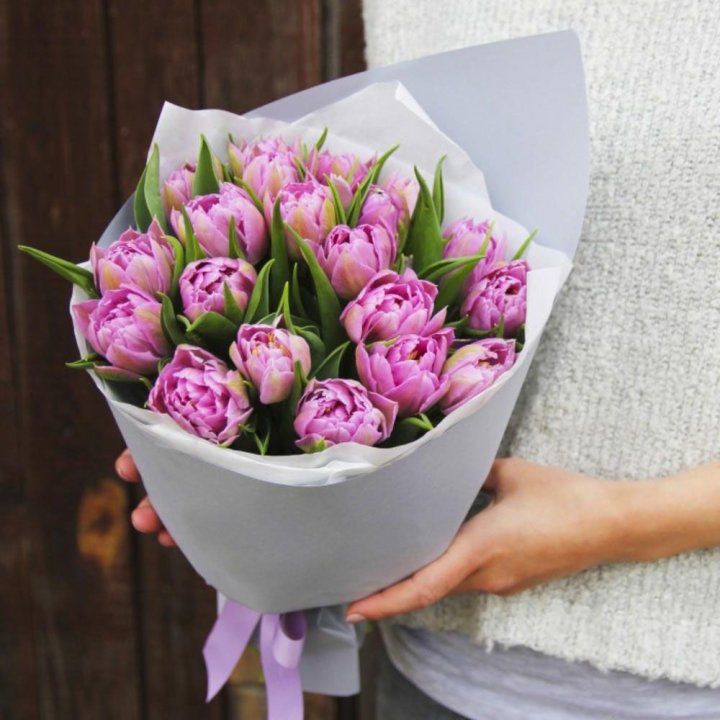 Букет пионовидных тюльпанов в Брянске