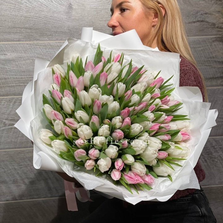 101 тюльпан нежный микс в Брянске