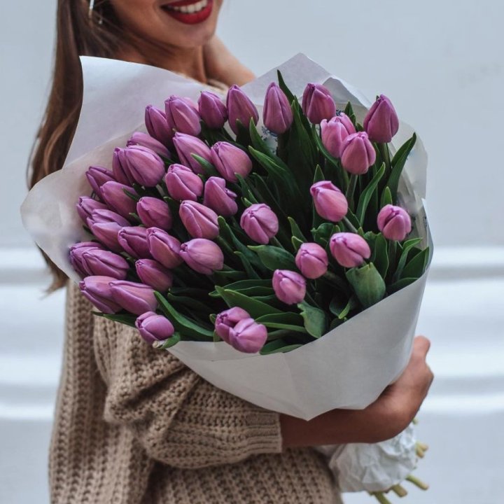 39 сиреневых тюльпанов в Брянске