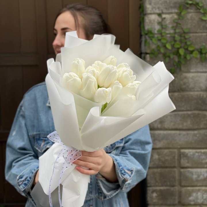 Букет белоснежных тюльпанов в Брянске